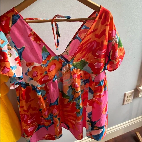 Lot of 4 boutique tops- Entro, FSL Apparel, Daytrip, Cable & Gage - Picture 3 of 10